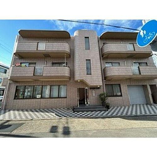 大阪府茨木市上中条１丁目 築31年10ヶ月 3階建