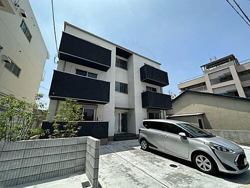 大阪府茨木市総持寺駅前町 3階建 築2年5ヶ月