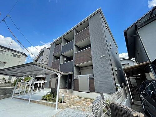 大阪府高槻市安岡寺町１丁目 築4年3ヶ月 3階建