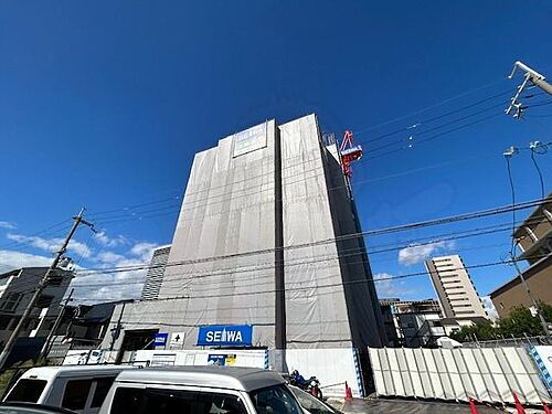 大阪府高槻市北園町  7階建