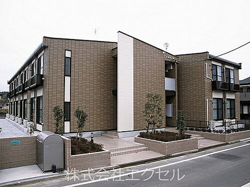 東京都八王子市弐分方町 2階建