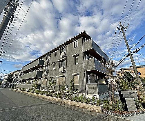 京都府京都市西京区桂上野西町 築1年未満 3階建