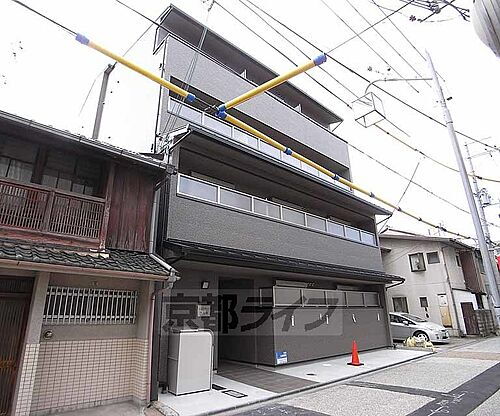 京都府京都市伏見区東柳町 築9年10ヶ月 4階建