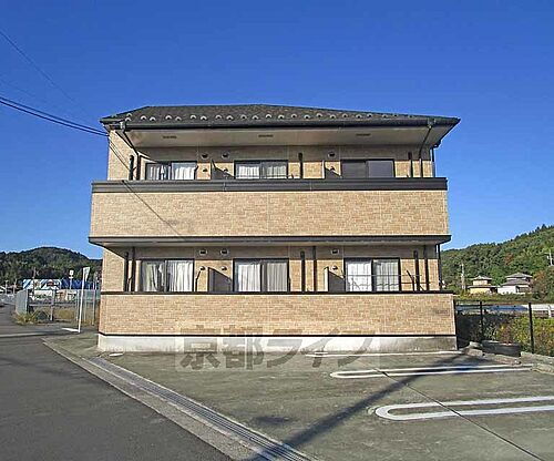 京都府南丹市園部町内林町 賃貸アパート