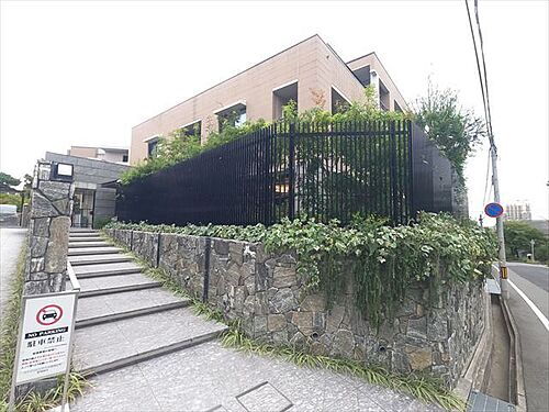 兵庫県神戸市東灘区住吉山手１丁目 築7年3ヶ月 4階建