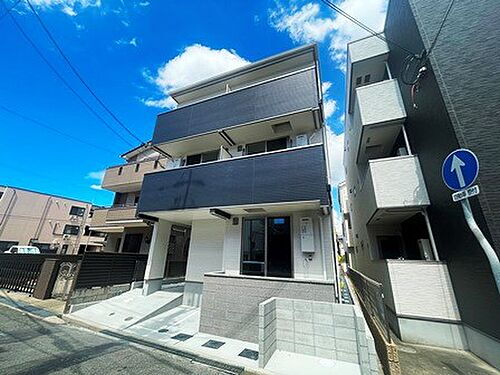 兵庫県尼崎市大庄西町１丁目 築1年3ヶ月 3階建