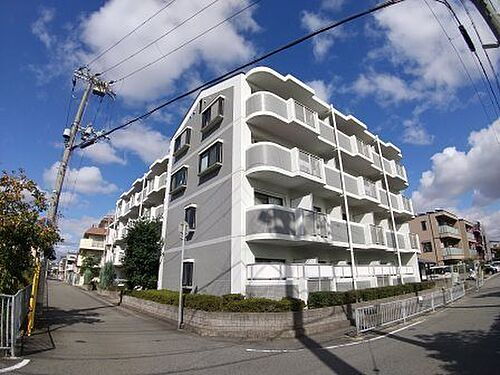 兵庫県尼崎市南塚口町１丁目 4階建