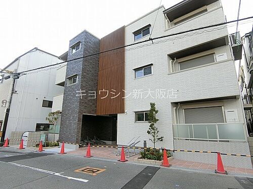 大阪府大阪市東淀川区淡路１丁目 3階建 築2年8ヶ月