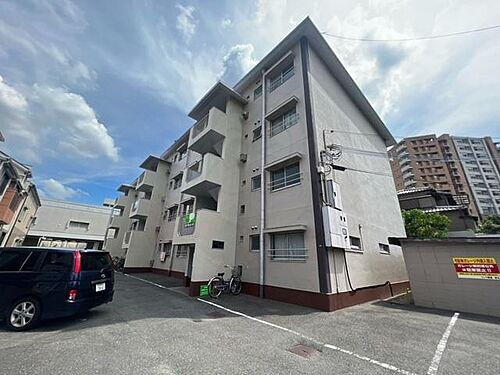 大阪府枚方市香里園町 4階建