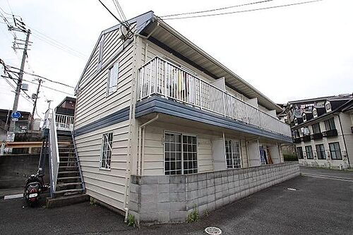 大阪府枚方市走谷１丁目 築30年4ヶ月 2階建