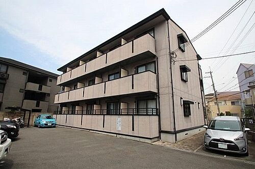 大阪府枚方市岡山手町 築24年9ヶ月 3階建