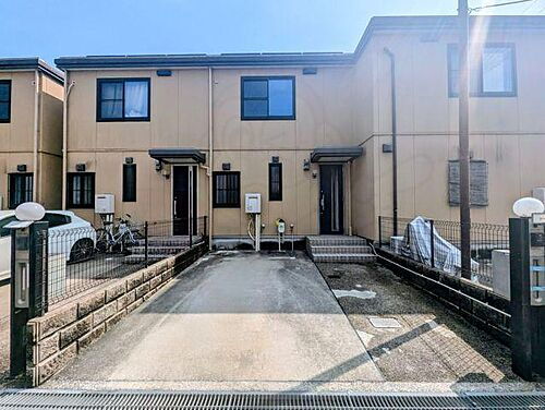 大阪府茨木市春日４丁目 築23年9ヶ月 2階建