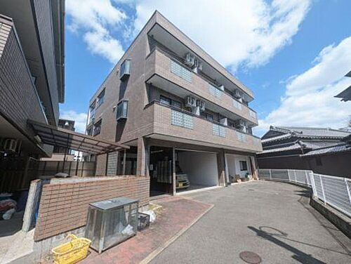 大阪府茨木市豊川４丁目 3階建