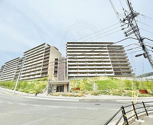 大阪府箕面市彩都粟生南４丁目 賃貸マンション