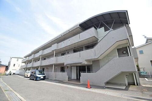 大阪府茨木市丑寅２丁目 築31年9ヶ月 3階建