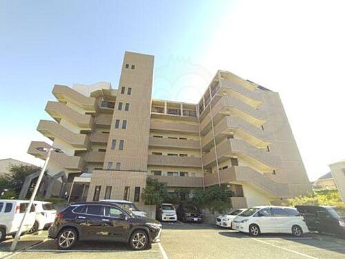 大阪府吹田市山田東１丁目 築30年9ヶ月 6階建