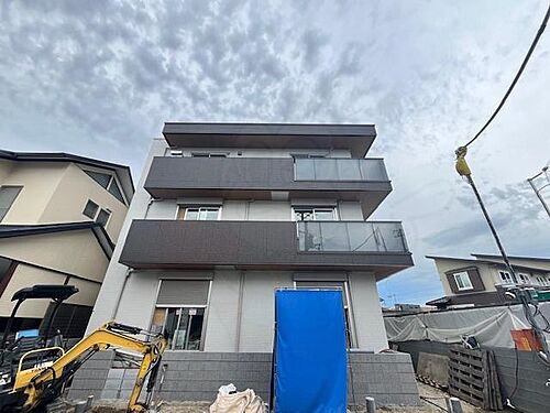 大阪府堺市北区中百舌鳥町６丁 3階建 築1年3ヶ月