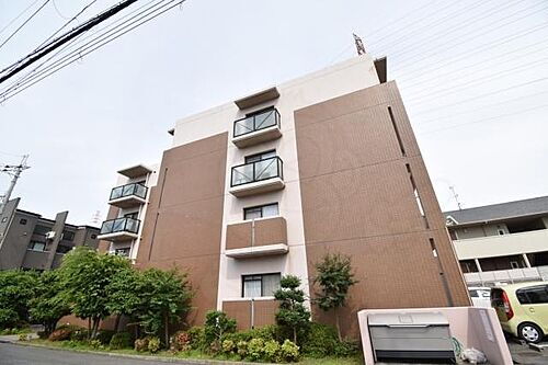 大阪府堺市北区常磐町３丁 築28年8ヶ月 4階建