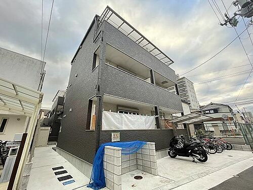 兵庫県尼崎市西大物町 3階建 築4年9ヶ月