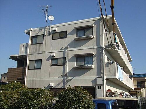 大阪府堺市西区鳳西町３丁 築34年9ヶ月 3階建