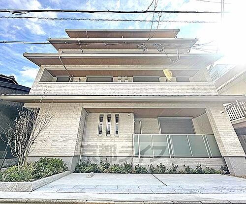 京都府京都市中京区黒門通錦小路下る藤岡町 4階建 