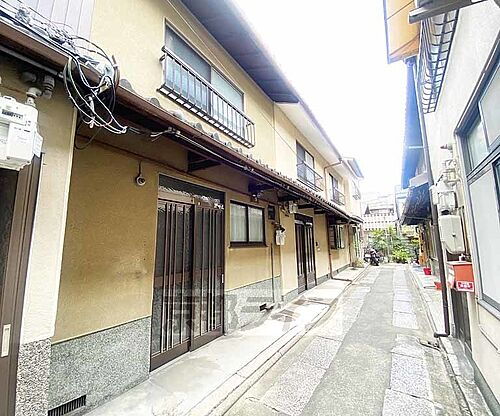京都府京都市中京区大宮通姉小路南姉大宮町東側 2階建 築65年8ヶ月