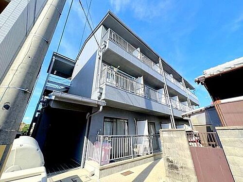 大阪府吹田市岸部中３丁目 3階建