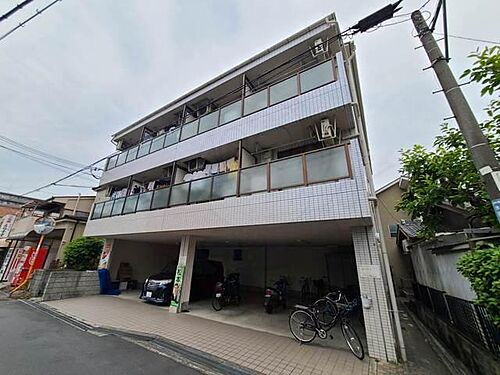 コーポ平尾 3階建