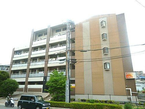 大阪府吹田市上山手町 6階建