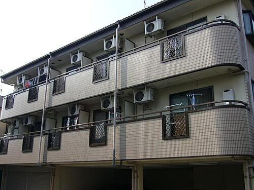 大阪府茨木市中津町 3階建 築33年4ヶ月