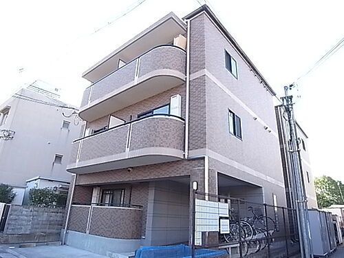 兵庫県西宮市津田町 築22年9ヶ月 3階建