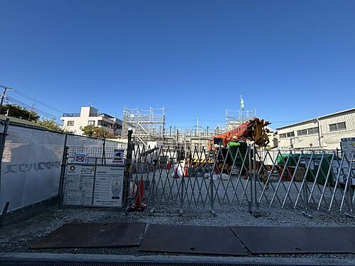 兵庫県尼崎市金楽寺町２丁目 地上3階地下1階建 