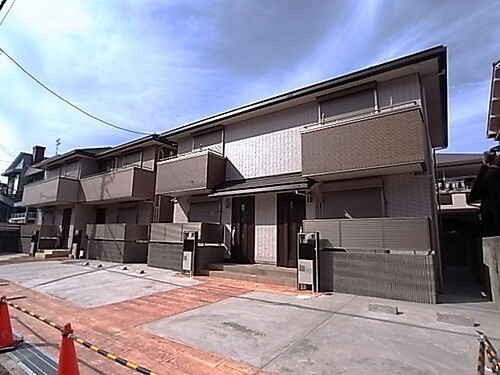 兵庫県西宮市小松町２丁目 テラスハウス