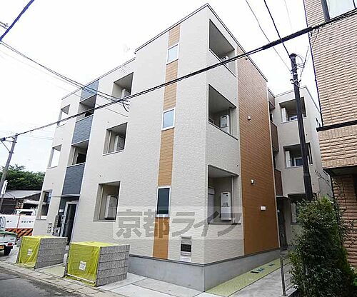 京都府京都市伏見区深草向川原町 3階建 築3年1ヶ月