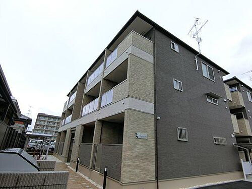 京都府京都市伏見区下鳥羽南柳長町 築7年9ヶ月 3階建