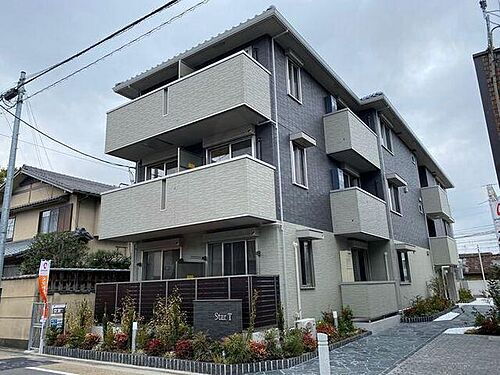 京都府京都市東山区本町１９丁目 築4年11ヶ月 3階建