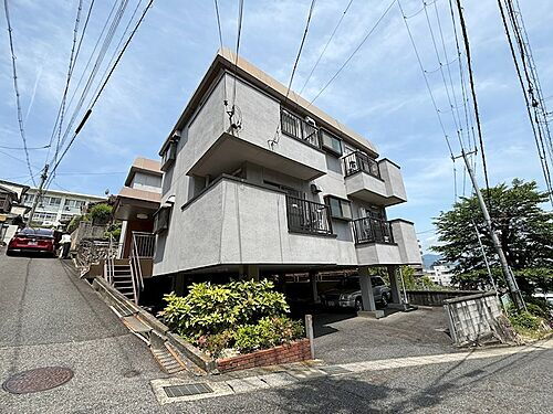 滋賀県大津市本宮２丁目 築40年9ヶ月 3階建