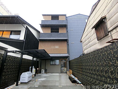 京都府京都市中京区西ノ京中御門東町 賃貸マンション