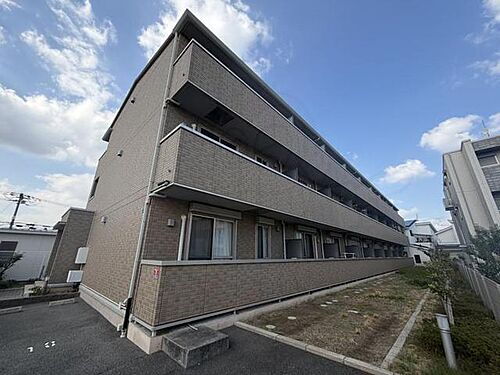 大阪府守口市梶町４丁目 築16年3ヶ月 3階建