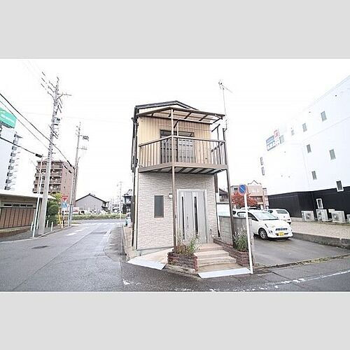 愛知県名古屋市西区則武新町１丁目 賃貸一戸建て