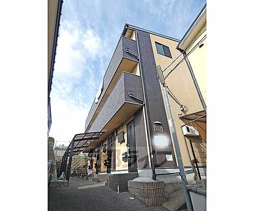 京都府京都市東山区泉涌寺東林町 築18年9ヶ月 3階建