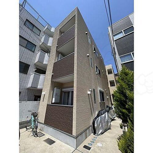 京都府京都市山科区大宅早稲ノ内町 3階建
