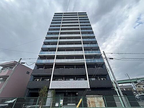 愛知県名古屋市中川区百船町  15階建