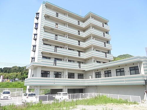 リヴァージュ香椎東 6階建