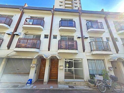 大阪府東大阪市箱殿町 築46年10ヶ月 3階建