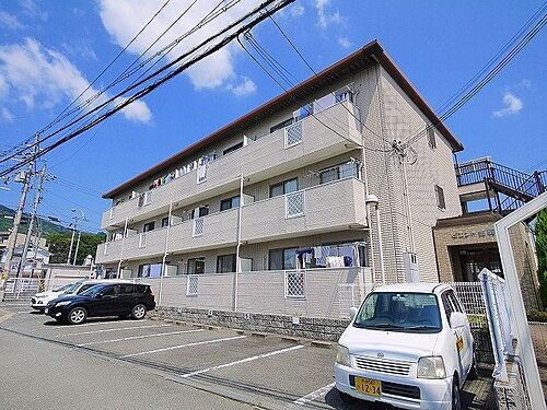 奈良県生駒市壱分町 3階建 築31年2ヶ月