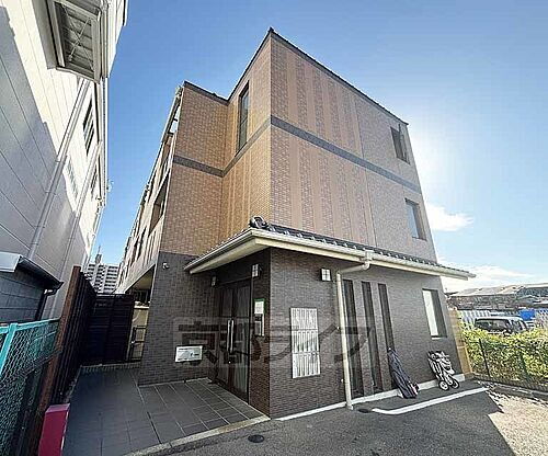 京都府京都市伏見区久我石原町 築12年6ヶ月 3階建