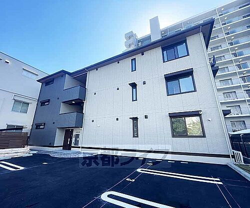 京都府京都市下京区西七条八幡町 3階建 