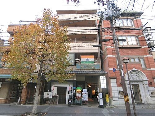 京都府京都市中京区木屋町通御池上る上樵木町 6階建