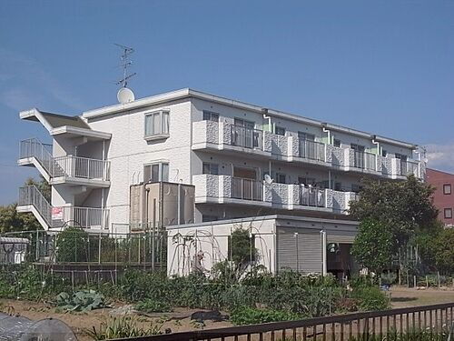 京都府宇治市伊勢田町毛語 3階建 築32年